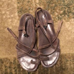 Ladies sz 9 Chacos